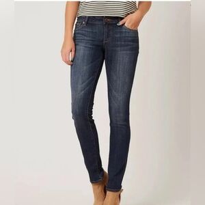 Lucky Brand Blue Jeans Lolita Skinny Low Size 12/31 Cotton Poly blend Excellent